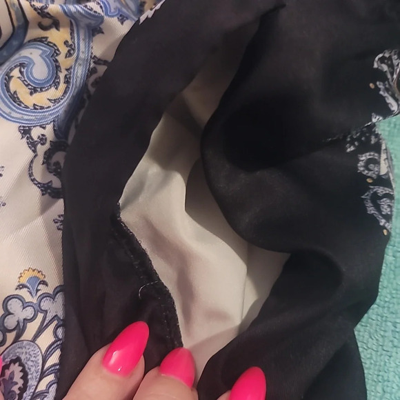 H&M blue cream white black paisley short satin mini skirt w pockets small 4 6 - Picture 4 of 6